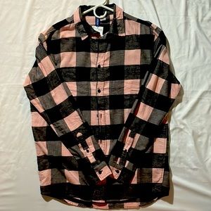 Light pink and black Men’s button down lumberjack shirt